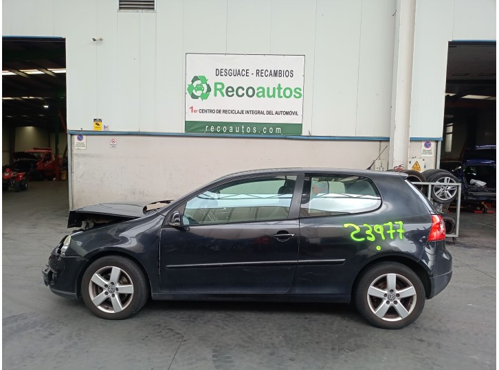 volkswagen golf v berlina (1k1) del año 2008
