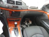 mercedes-benz clase e (w211) berlina del año 2007