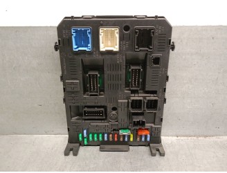 Recambio de caja reles / fusibles para peugeot 5008 (0u_, 0e_) 2.0 hdi 150 / bluehdi 150 referencia OEM IAM 1613316380 JOHNSON 