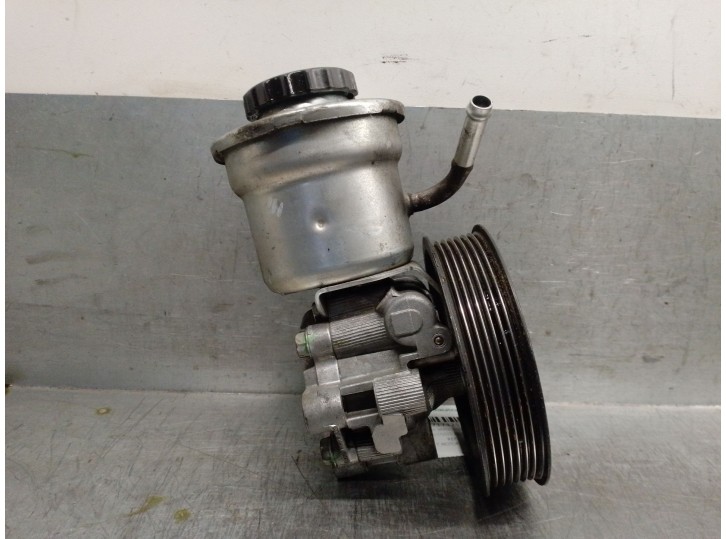 Recambio de bomba servodireccion para toyota avensis berlina (t25) 2.2 d-4d cat referencia OEM IAM 4431005120 4431005120 