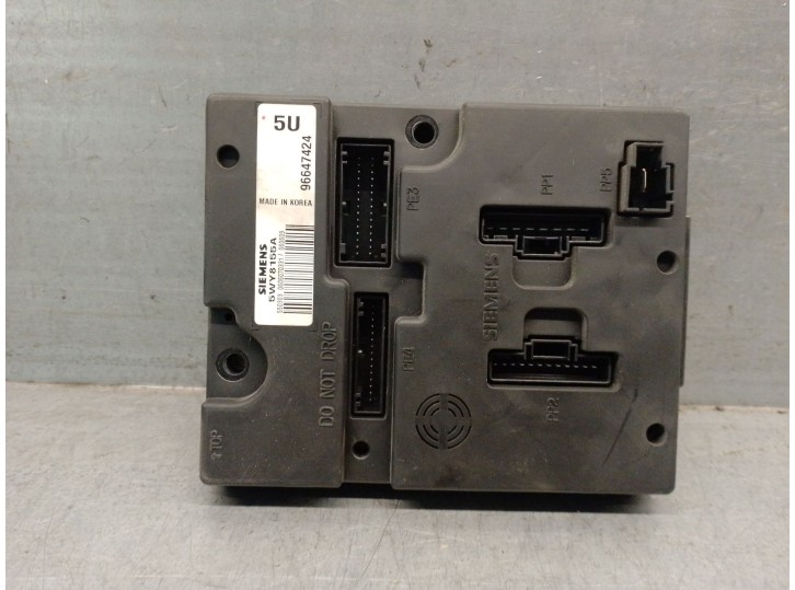 Recambio de caja reles / fusibles para chevrolet epica 2.0 cat referencia OEM IAM 96647424 96647424 5WY8155A SISMENS