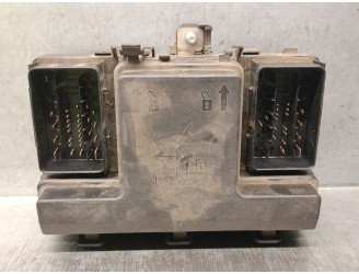 Recambio de caja reles / fusibles para ford mondeo v sedán (cd) 2.0 hybrid referencia OEM IAM FG9T14A067MD FG9T14A067MD 