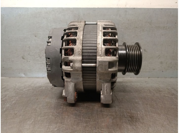 Recambio de alternador para volvo v40 hatchback (525) d2 referencia OEM IAM 30659580 36010604 0125812009 BOSCH