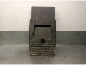 Recambio de cubrecarter para land rover defender station wagon (l663) d250 mhev 4x4 referencia OEM IAM L8B2130B14DG8PVJ LR167746