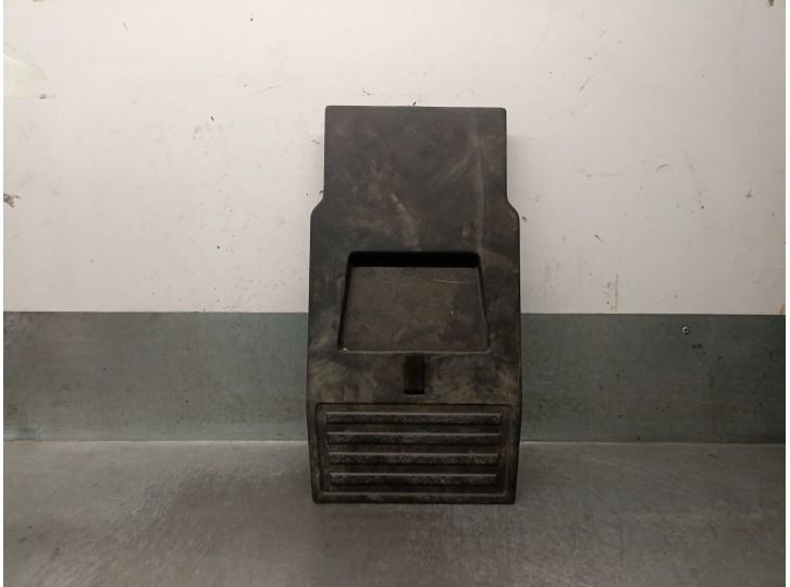 Recambio de cubrecarter para land rover defender station wagon (l663) d250 mhev 4x4 referencia OEM IAM L8B2130B14DG8PVJ LR167746