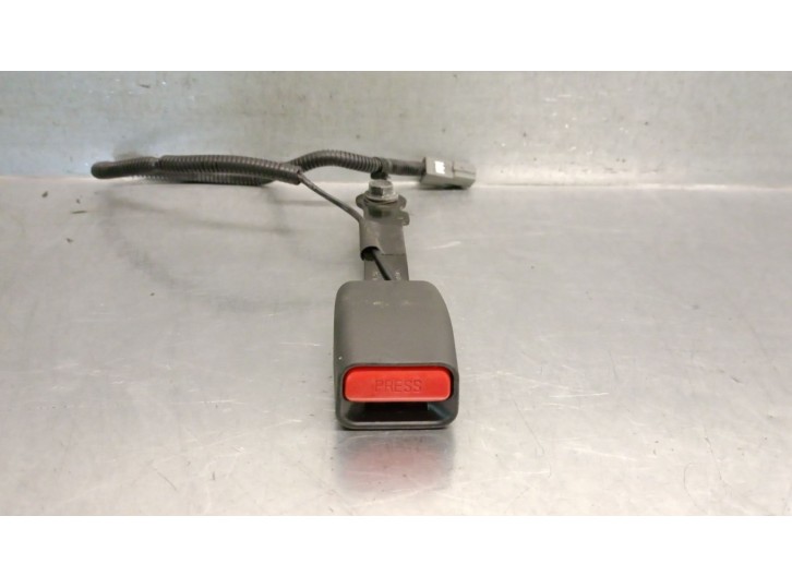 Recambio de enganche cinturon para kia optima (fsgds6b) 1.7 crdi referencia OEM IAM 888302T001VA 888302T001VA 
