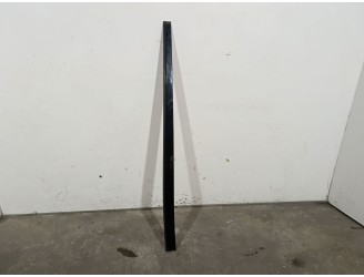 Recambio de embellecedor para land rover defender station wagon (l663) d250 mhev 4x4 referencia OEM IAM L8B2517C79EA LR131666 