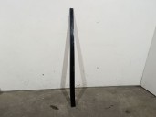 Recambio de embellecedor para land rover defender station wagon (l663) d250 mhev 4x4 referencia OEM IAM L8B2517C79EA LR131666 