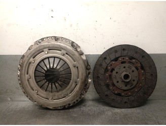 Recambio de kit embrague para ford focus iii 1.6 tdci referencia OEM IAM 2088325 2088325 