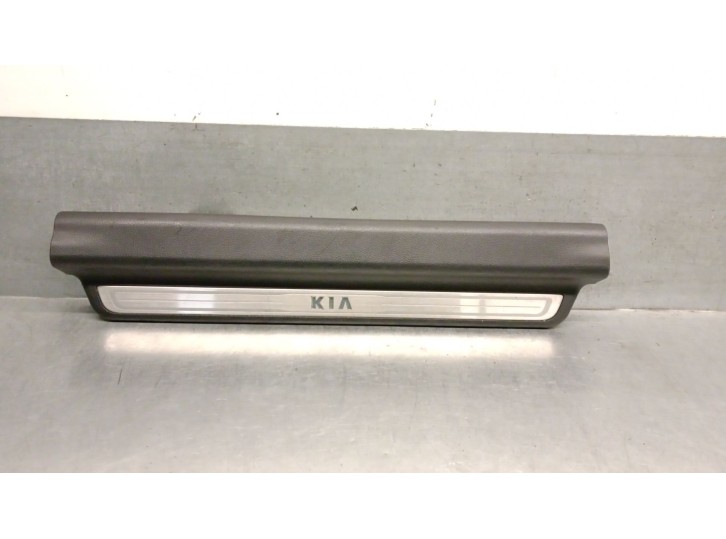 Recambio de molduras delanteras para kia optima (fsgds6b) 1.7 crdi referencia OEM IAM 858812T101 858812T201VA 