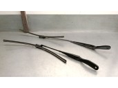 Replacement front right wiper arm for Volvo S40 Saloon 2.0 Diesel CAT OEM IAM reference 8623159 31253996 