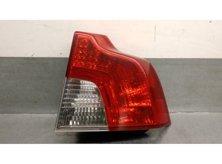 Recambio de piloto trasero derecho para volvo s40 berlina 2.0 diesel cat referencia OEM IAM 31214608 30763496 