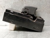 Replacement front left window regulator switch for Hyundai Getz (TB) 1.1 12v cat OEM IAM reference 935701C010 935701C010 