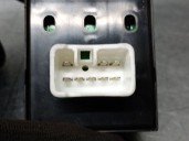 Replacement front left window regulator switch for Hyundai Getz (TB) 1.1 12v cat OEM IAM reference 935701C010 935701C010 
