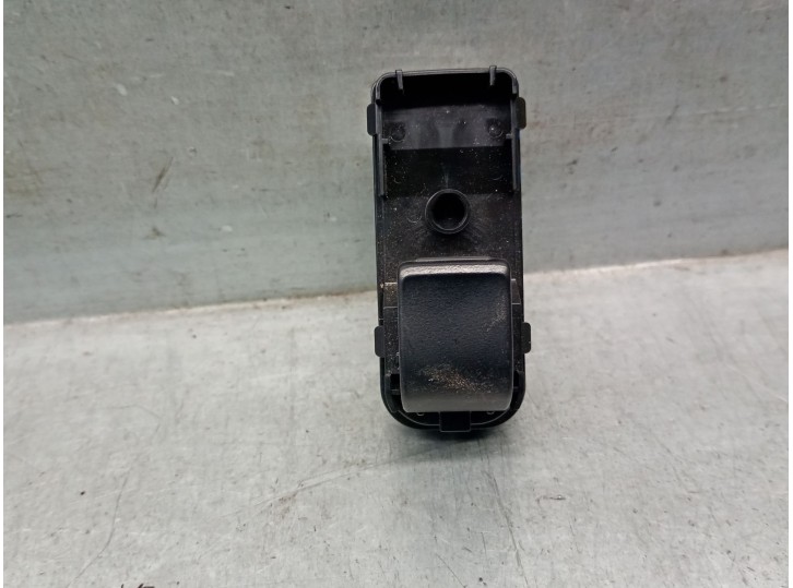 Recambio de mando elevalunas trasero derecho para mazda cx-3 (dk) 2.0 skyactiv-g (dk5w, dk6w) referencia OEM IAM D09H66370 D09H6