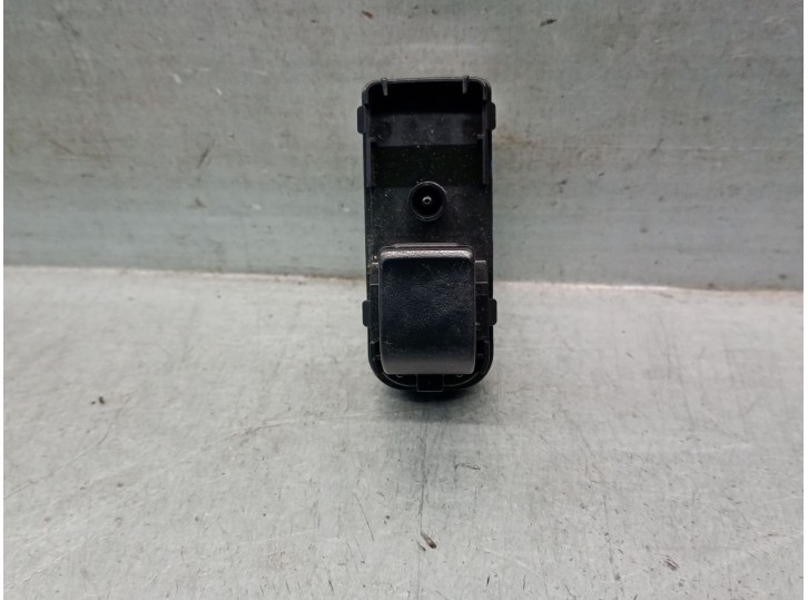 Recambio de mando elevalunas delantero derecho para mazda cx-3 (dk) 2.0 skyactiv-g (dk5w, dk6w) referencia OEM IAM D09H66370 D09