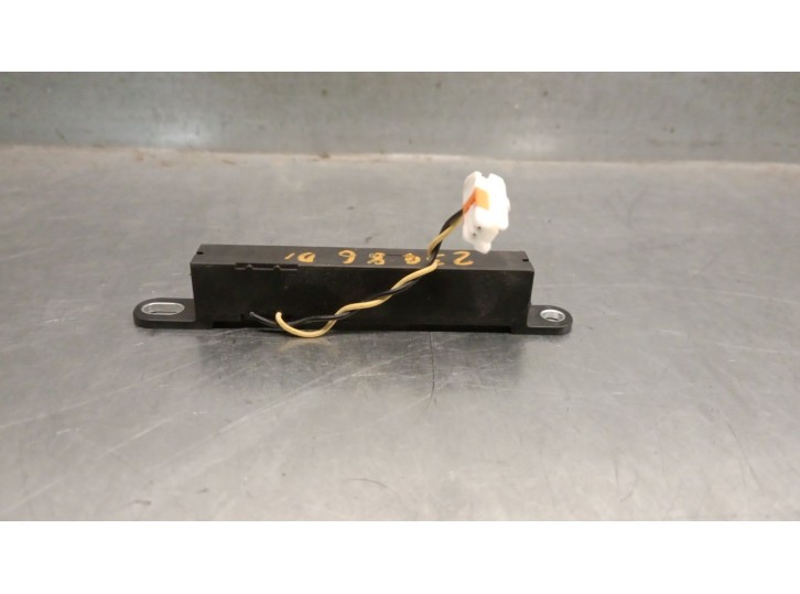 Recambio de antena para mazda cx-7 (er) 2.2 turbodiesel cat referencia OEM IAM EG24676N1A EG24676N1A 