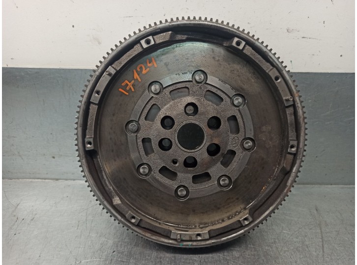 Recambio de volante motor para audi a3 (8p) 2.0 16v fsi referencia OEM IAM 06F105266AB 