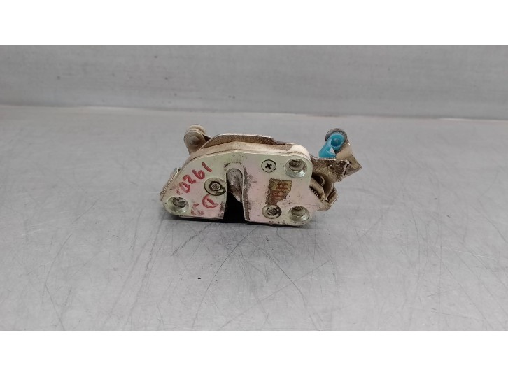 Recambio de cerradura puerta delantera derecha para tata telco sport 1.9 referencia OEM IAM 265872300107  