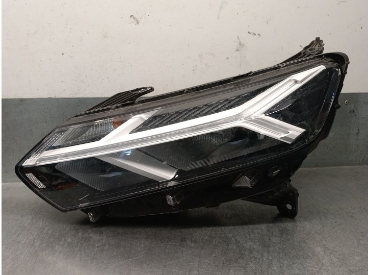 Recambio de faro izquierdo para dacia sandero iii 1.0 tce 90 referencia OEM IAM 260602561R 260602561R 