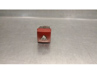 Replacement hazard warning switch for Peugeot 207/207+ (WA_, WC_) 1.4 16V OEM IAM reference 96472122KR 6554RQ 