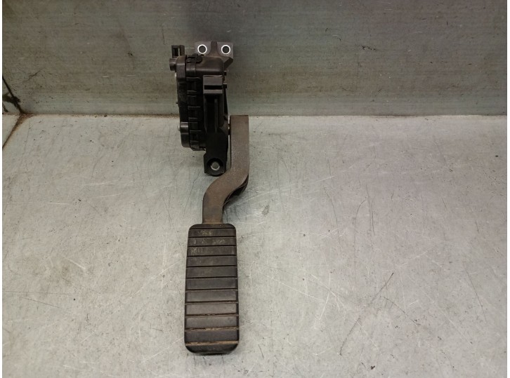 Recambio de potenciometro pedal para renault laguna ii (bg0) 1.9 dci diesel referencia OEM IAM 8200003292 8200003392 