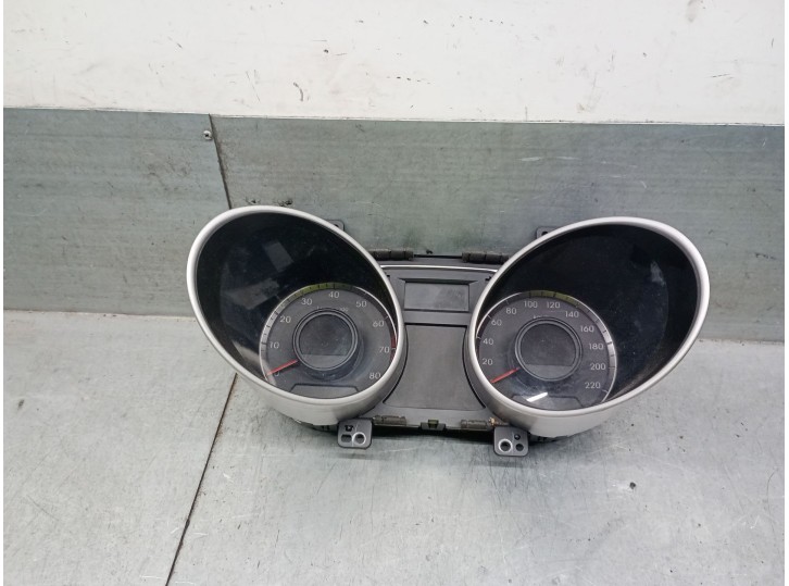 Recambio de cuadro instrumentos para hyundai ix35 (lm, el, elh) 1.6 referencia OEM IAM 940032Y090 940032Y090 