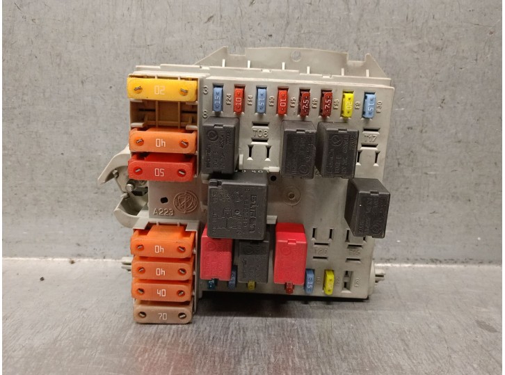 Recambio de caja reles / fusibles para alfa romeo brera (939_) 2.2 jts (939.dxb11) referencia OEM IAM 60689045 57657 