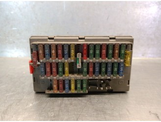 Recambio de caja reles / fusibles para citroën jumpy 2.0 hdi referencia OEM IAM 9631527980 