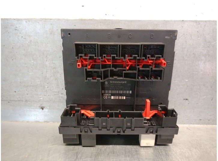 Recambio de caja reles / fusibles para audi a3 (8p) 2.0 tdi referencia OEM IAM 8P0907279F  05405754 BOSCH