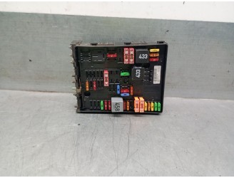 Recambio de caja reles / fusibles para skoda octavia berlina (1z3) 2.0 tdi referencia OEM IAM 1K0937124K  