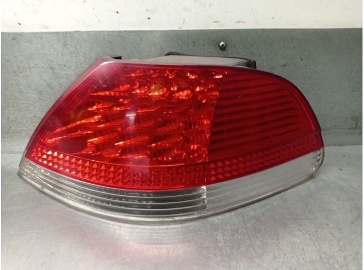 Recambio de piloto trasero derecho para bmw 7 (e65, e66, e67) 730 d referencia OEM IAM 63217164734 63217164734 