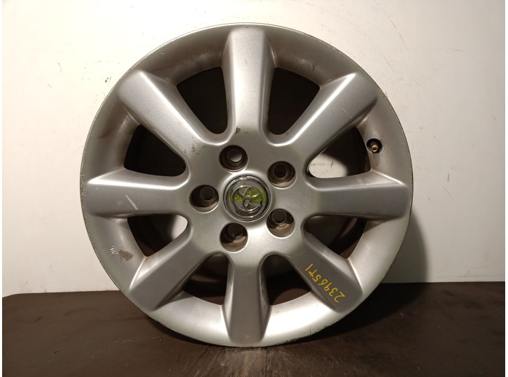 Recambio de llanta para toyota avensis berlina (t25) 2.2 d-4d cat referencia OEM IAM 4261105230 R166.5JJX16CHET45 