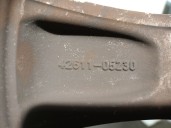 Recambio de llanta para toyota avensis berlina (t25) 2.2 d-4d cat referencia OEM IAM 4261105230 R166.5JJX16CHET45 