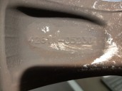 Recambio de llanta para toyota avensis berlina (t25) 2.2 d-4d cat referencia OEM IAM 4261105230 R166.5JJX16CHET45 