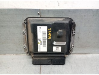 Recambio de centralita motor uce para opel astra j lim. 1.7 16v cdti referencia OEM IAM 55577647  