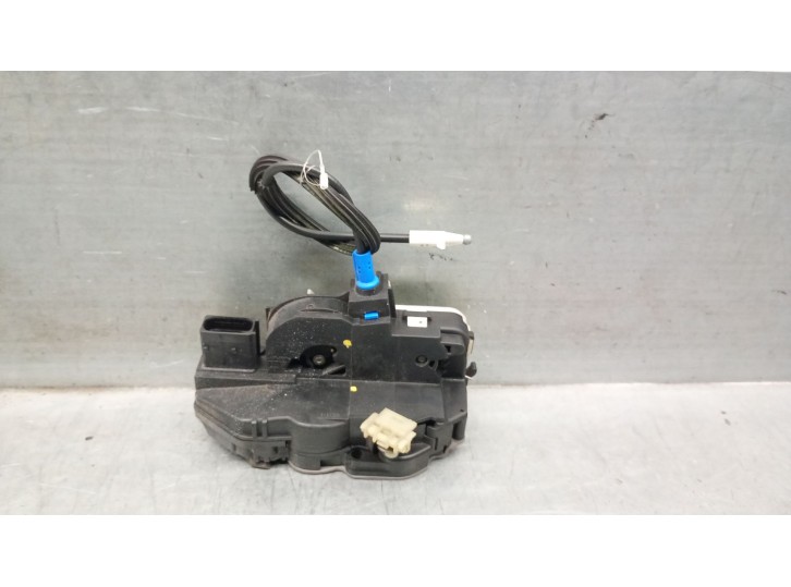 Recambio de cerradura puerta delantera derecha para opel astra j lim. 1.7 16v cdti referencia OEM IAM 13577984 133176 