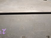 Recambio de molduras delanteras para citroën c3 1.4 hdi sx plus referencia OEM IAM 9640074380 7104N7 