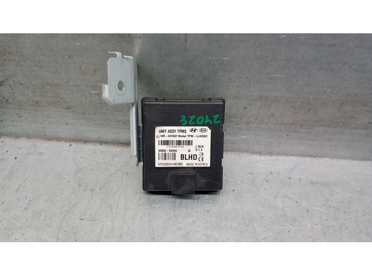 Recambio de centralita inmovilizador para hyundai i10 1.0 cat referencia OEM IAM 95800B9000  