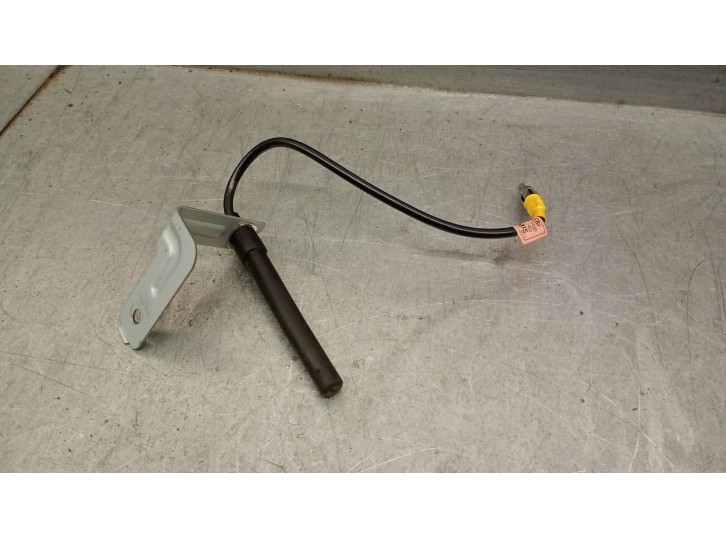 Recambio de antena para hyundai i10 1.0 cat referencia OEM IAM 95411B4500  