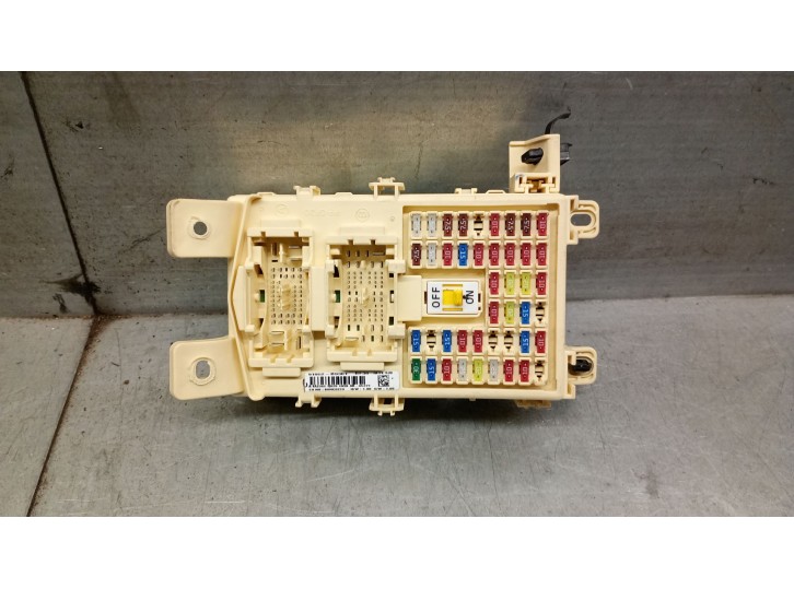 Recambio de caja reles / fusibles para hyundai i10 1.0 cat referencia OEM IAM 91952B9361  