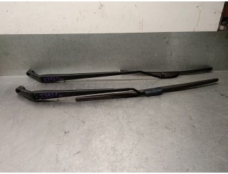 Recambio de brazo limpia delantero derecho para toyota corolla verso (r1) 2.2 turbodiesel cat referencia OEM IAM 852110F020 8522