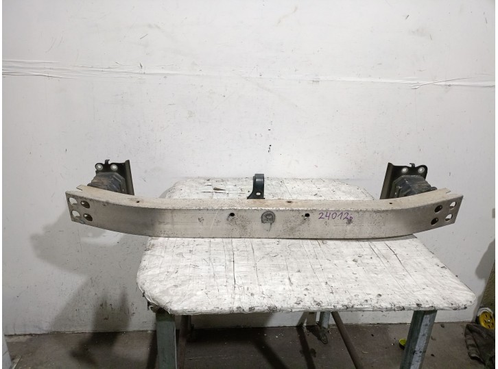 Recambio de refuerzo paragolpes delantero para toyota corolla verso (r1) 2.2 turbodiesel cat referencia OEM IAM 521310F011 52131