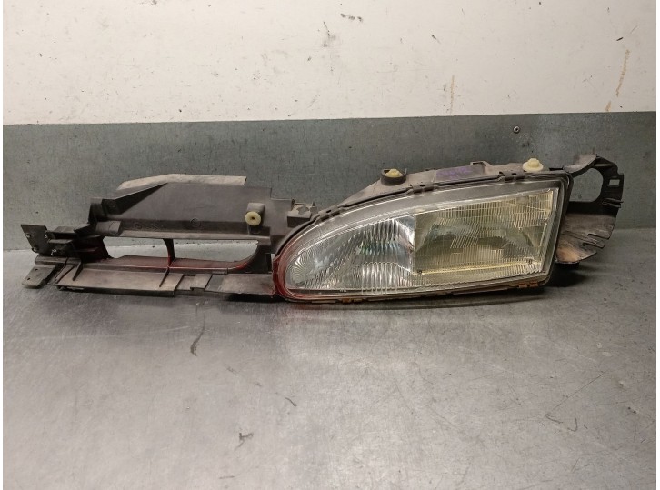 Recambio de faro izquierdo para ford mondeo berlina 2.0 16v cat referencia OEM IAM 6841604 6841604 