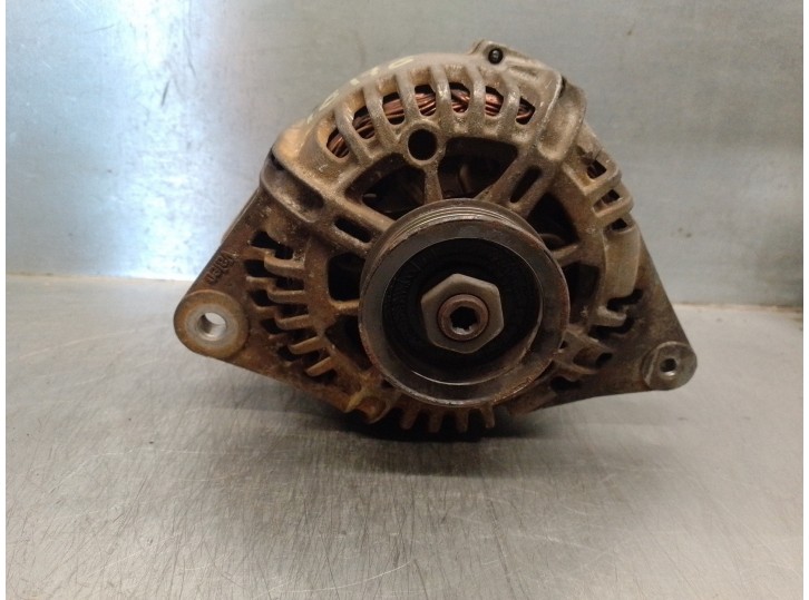 Replacement alternator for Hyundai Trajet (FO) 2.0 GLS OEM IAM reference 3730038400 A0002655009 VALEO