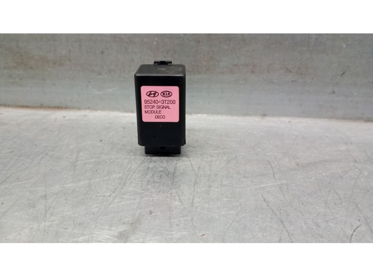 Recambio de rele para hyundai i10 1.0 cat referencia OEM IAM 952403T200  