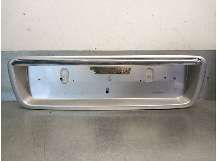 Recambio de molduras traseras para honda civic berlina .5 (ma/mb) 1.5 referencia OEM IAM 74891ST3E000  