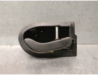 Recambio de maneta interior delantera derecha para ford mondeo berlina 2.0 16v cat referencia OEM IAM 6848451 6848451 