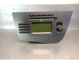 Recambio de sistema audio / radio cd para seat leon (1p1) 2.0 tdi referencia OEM IAM 1P1035186B 1P0035192 