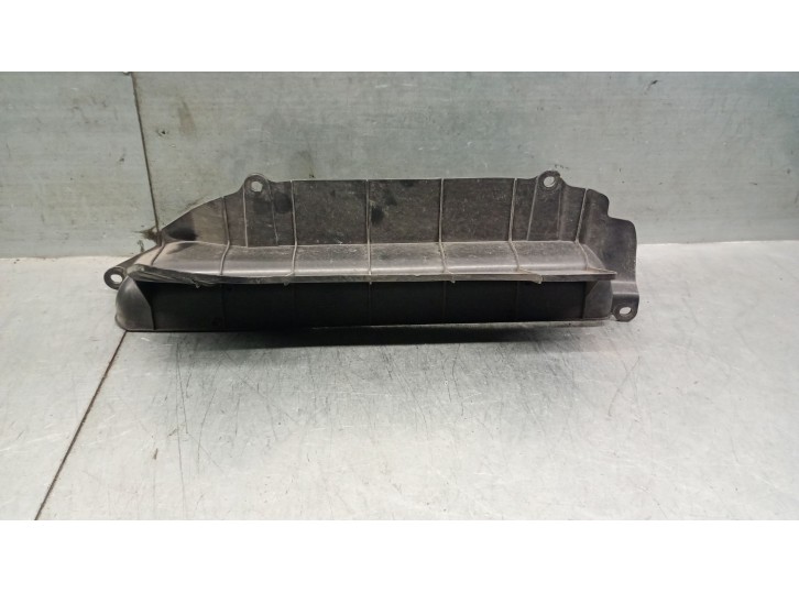 Recambio de molduras delanteras para hyundai i10 1.0 cat referencia OEM IAM 29136B9000 29136B9000 